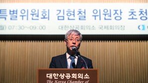 文대통령, 김현철 靑보좌관 사표 수리…“너무 안타까워”