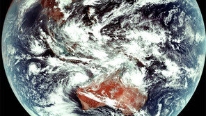 생생한 컬러 지구영상… 천리안2A호 첫 전송