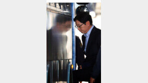 靑 “김경수 구속, 전혀 예상 못해…최종 판결, 차분히 지켜볼 것”