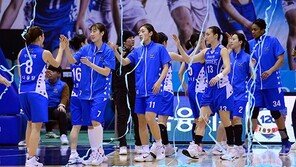 ‘3연패 탈출’ 우리은행, 선두 KB스타즈 재추격