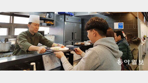 ‘청년몰’ 들어선 대구 산격종합시장, 설 앞두고 활기