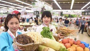 설연휴 나물, 볶지말고 데쳐야…양념, 설탕대신 과일 넣어야