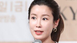 ‘SKY캐슬’ 감독 “이태란, ‘수임 논란’에도 꿋꿋이 연기…존경”