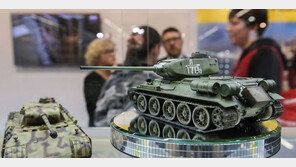 진짜 같은 탱크 모형