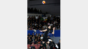 “받아라 삼성화재”… 현대캐피탈 압승 