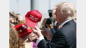 美 식당 주인 “‘미국을 다시 위대하게’ 모자 쓰면 입장 거절”