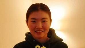 심석희, 웃음 되찾았다…팬 선물 받고 ‘활짝’