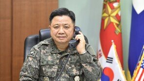 합참의장 “평화, 軍 제 몫 할 때 이루어져”…육·해·공군 격려