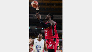 LG, 1433일만에 6연승 ‘공동 3위 점프’…현대모비스 30승 선착