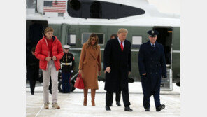 트럼프, 마라라고서 주말 휴식…우즈·니클라우스와 라운딩