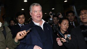 비건 美 특별대표, 방한 즉시 이도훈 한반도본부장 전격 면담