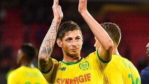 ‘실종’ 에밀리아노 살라 탑승 추정 경비행기 잔해, 영국 해협서 발견