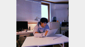 김충재 “샤이니 키 콘서트서 태블릿으로 그림…관람 비매너 죄송하다”