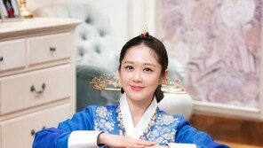 장나라, 단아한 한복 입고 큰절 “새해 복 많이 받으세요”