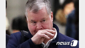 러 타스통신 “비건, 실무회담 위해 평양 도착”