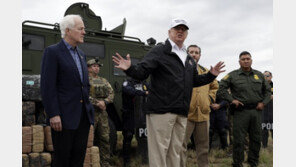 트럼프, 국경도시 엘패소에서 대선캠페인 시작…장벽 이슈화