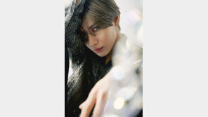 “옴므파탈 온다” 태민, 솔로 티저 공개…치명 눈빛