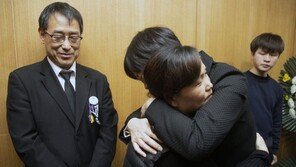 김용균 58일만에 장례…엄마는 책임감에 울지 못했다