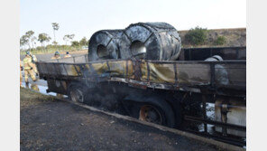 서해안고속도로 달리던 25t트럭서 불…5500만원 피해