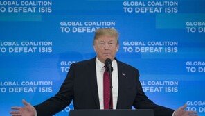 1월 트럼프 지지율 40%…취임후 월별 최저 기록