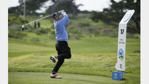 ‘낚시꾼 스윙’ 최호성, PGA 투어 데뷔전 첫날 1오버파