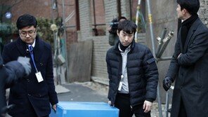 “‘케어’ 박소연 대표, 본인 계좌를 단체계좌로 속인 근거 있어”