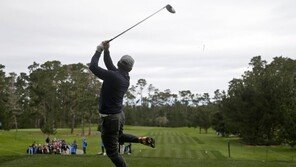 최호성 “스스로 자랑스러워”…낚시꾼 스윙 PGA 진출 둘째날