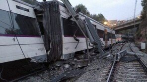 스페인 바르셀로나서 열차 충돌사고…최소 1명 사망 100명 부상