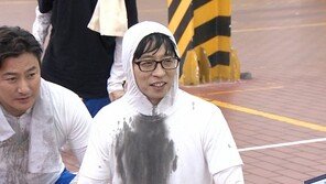 “10년 뒤가 두렵다” 유재석 벌벌 떨게 만든 ‘미래 예능 체험’ 