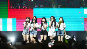 [연예현장.jpg] 레드벨벳, 첫 북미 투어 스타트!