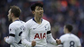 손흥민 3경기 연속골…토트넘, 레스터 시티 3-1 격파