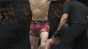 역시 일본 킬러… 강경호, 이시하라에 1라운드 완벽승