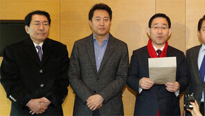 내분 휩싸인 제1야당, 全大 파행 우려