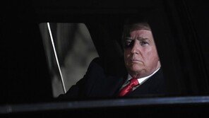 트럼프 “내가 얼마나 열심히 일하는데” 언론보도 불평