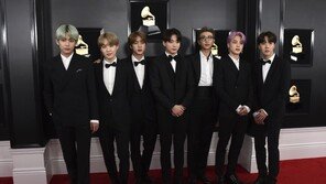 방탄소년단, 그래미 레드카펫 밟았다…K카·K패션 과시
