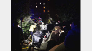 터키 이스탄불 주택가에 군용헬기 추락…군인 4명 사망