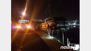 한밤중 서귀포 바다에 SUV 추락…50대 운전자 숨져