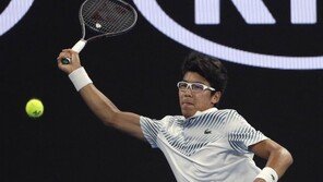 정현, 세계 20위 바실라슈빌리에 역전패…로테르담 대회 1회전 탈락