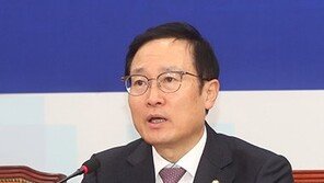 홍영표 “5·18 망언 한국당 의원들 국회 추방해야…나치법 같은 장치 필요”
