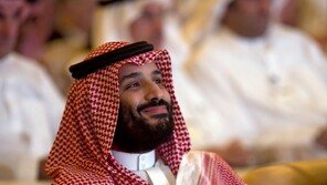 ‘카슈끄지 피살 주범’ 사우디 왕세자 오른팔, 美 압박에도 건재