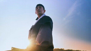 ‘킹덤’이 주도하는 콘텐츠 유통의 파격