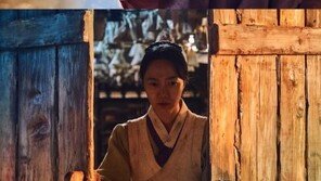 “저 멋진 모자는 뭐야?” ‘킹덤’, 뜻밖의 외국반응