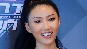 ‘흥행 퀸’ 화사의 독주시대