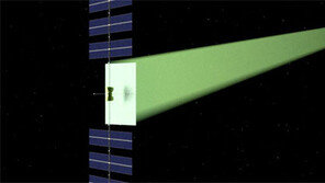 우주서 전기 만들어 지구로 전송… ‘위성 태양광발전소’ 꿈 두둥실