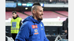 ‘나폴리 레전드’ 함식, 최강희 품에 안기다