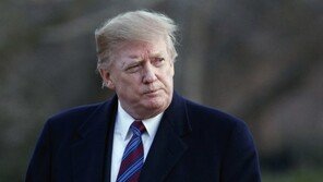 트럼프, 키 187㎝ 체중110.2㎏로 비만…주치의 “건강은 양호”