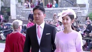 JD닷컴 회장과 이혼 루머 ‘대륙의 밀크티녀’는 누구?
