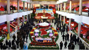 北 김정일 생일 ‘광명성절’, 내부 행사로 차분하게 치를 듯