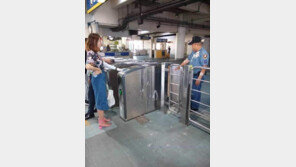 경찰에 푸딩 ‘투척’ 中 여대생, 필리핀서 곧 추방…징역 살수도