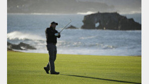 법원 “골프연습장 강사는 근로자…부당 해고 안된다”